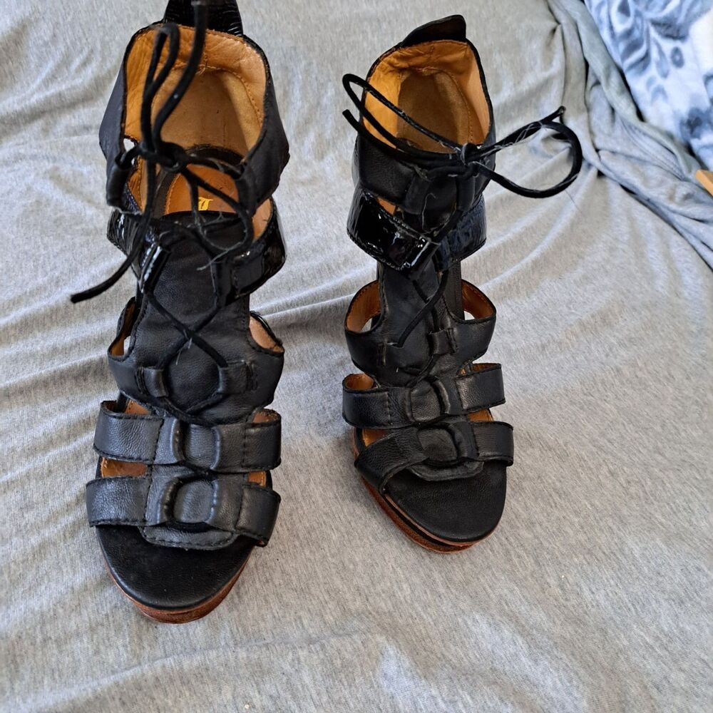 Vero Cuoio Black Strappy High Heel Sandals Made in Italy Size 7 1/2